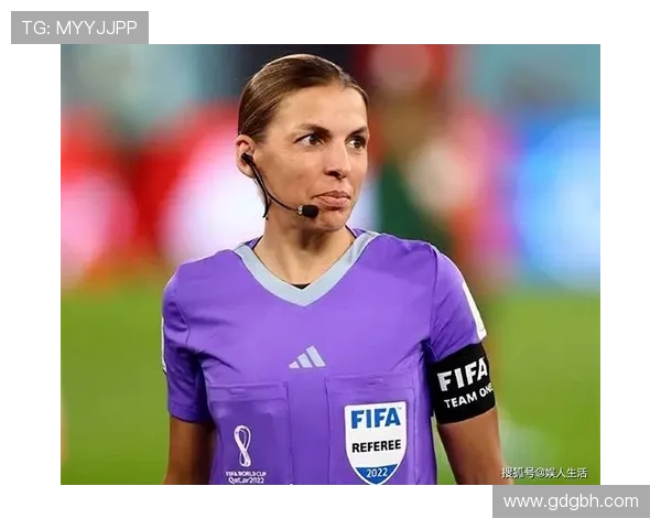 安德莱赫特球迷裁判齐铲雪保赛